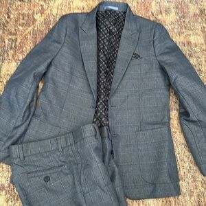 A boys, Isaac Mizrahi size 14 suit